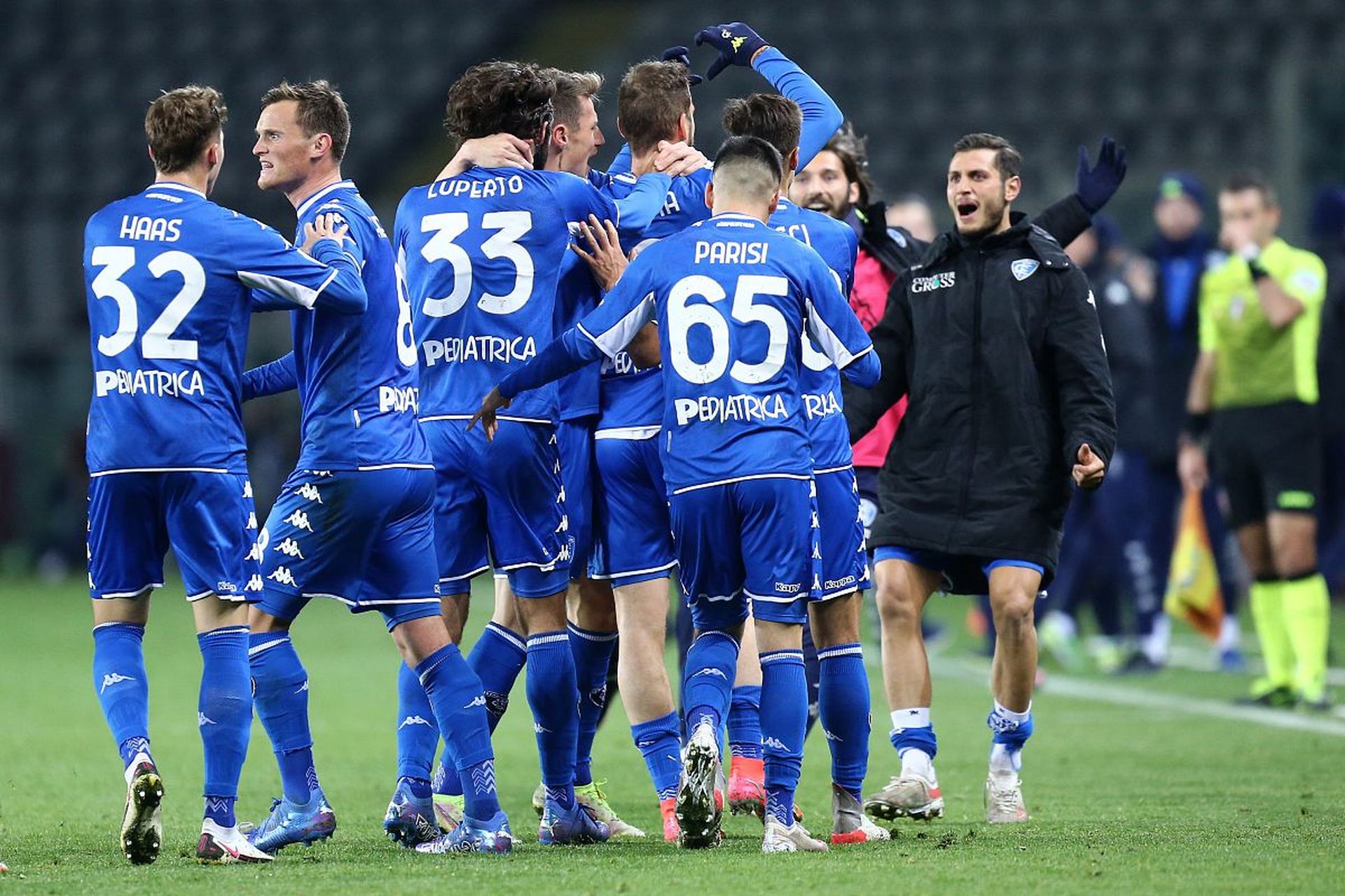 现代足球中 现代足球中